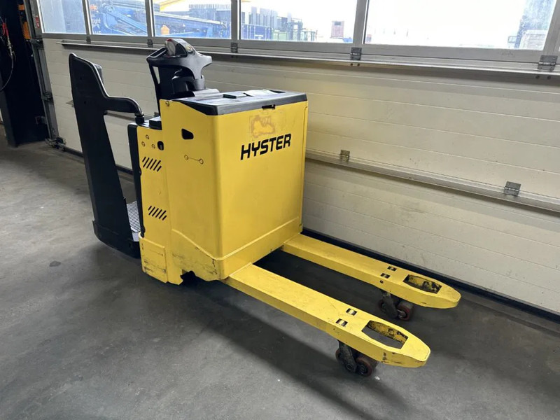 Hyster P2.0S FBW 2 ton Pallettruck Meerijder Elektra Palletwagen - Transpaleta: foto 1 Hyster P2.0S FBW 2 ton Pallettruck Meerijder Elektra Palletwagen - Transpaleta: foto 1
