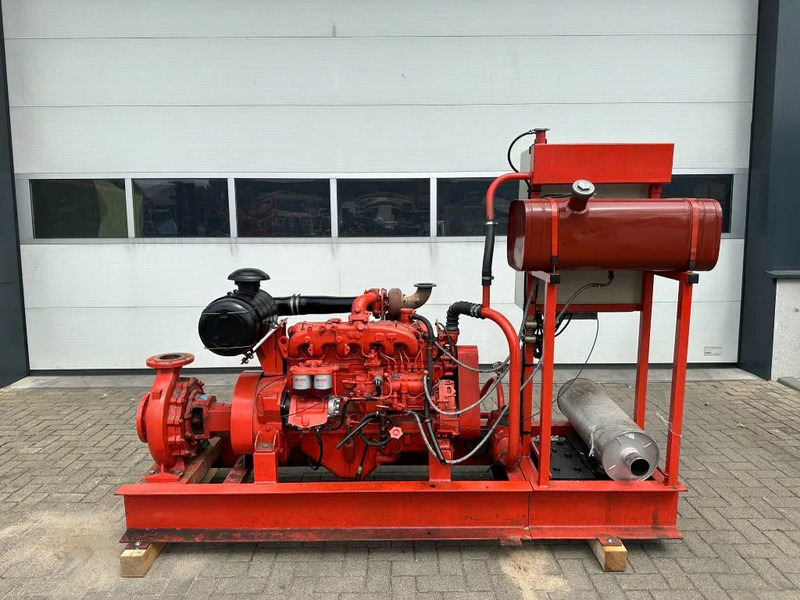 Iveco 8061 SI 25.05 KSB 233 m3 / h 9 Bar Diesel Waterpomp 609 hours ! Fire pump - Bomba de agua: foto 1 Iveco 8061 SI 25.05 KSB 233 m3 / h 9 Bar Diesel Waterpomp 609 hours ! Fire pump - Bomba de agua: foto 1