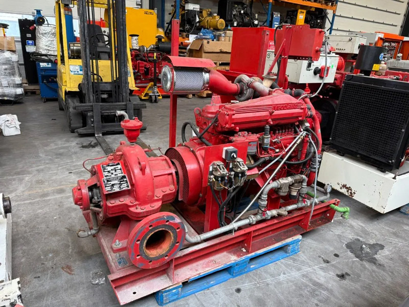 Iveco 8061 SRI 41.00 Armstrong Diesel Waterpomp 454 m3 / h 11 Bar 225 hours ! - Bomba de agua: foto 1 Iveco 8061 SRI 41.00 Armstrong Diesel Waterpomp 454 m3 / h 11 Bar 225 hours ! - Bomba de agua: foto 1