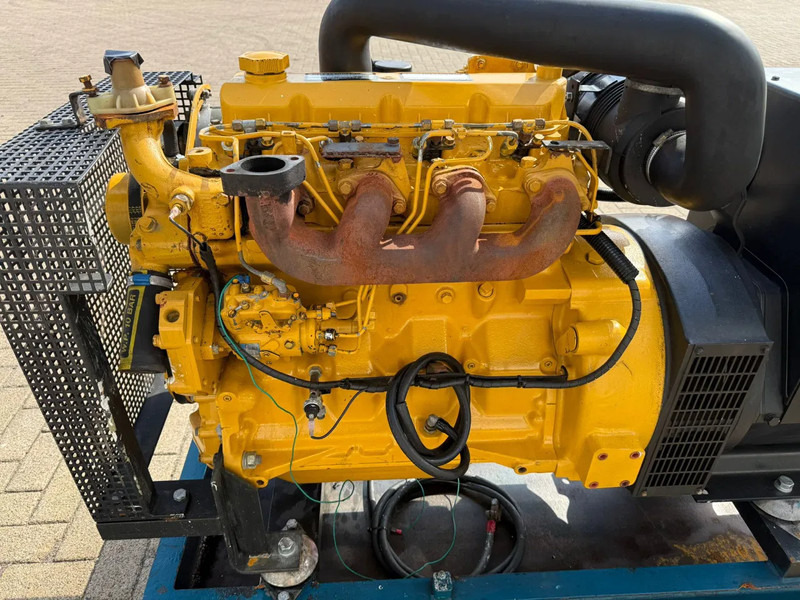 John Deere 4039 DF 008 Stamford 42.5 kVA generatorset - Generador industriale: foto 4 John Deere 4039 DF 008 Stamford 42.5 kVA generatorset - Generador industriale: foto 4