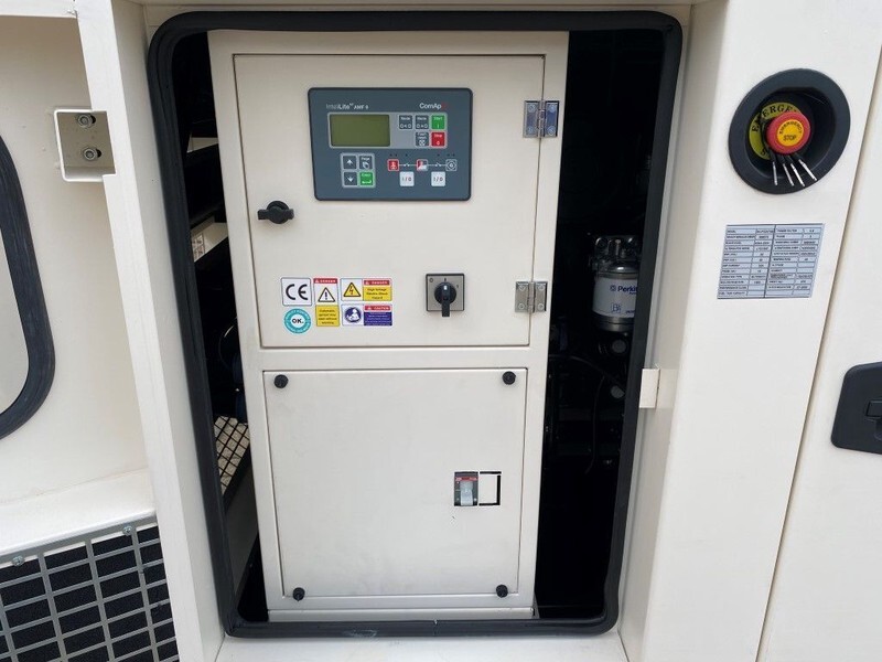 Perkins 22 kVA Supersilent generatorset New ! - Generador industriale: foto 3 Perkins 22 kVA Supersilent generatorset New ! - Generador industriale: foto 3