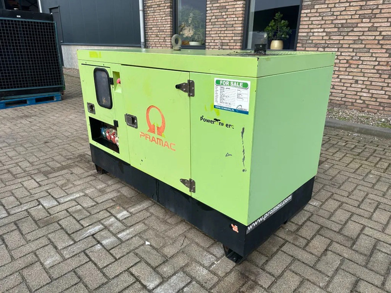 Pramac GSW22 Yanmar Mecc Alte Spa 22 kVA Silent generatorset - Generador industriale: foto 5 Pramac GSW22 Yanmar Mecc Alte Spa 22 kVA Silent generatorset - Generador industriale: foto 5