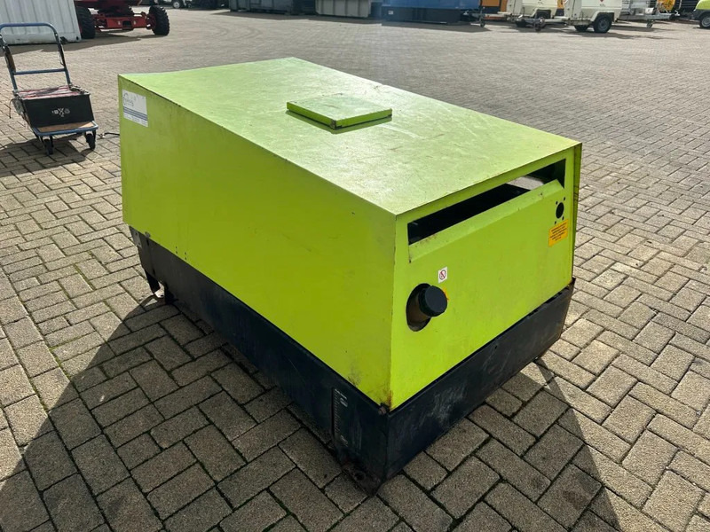 Pramac Yanmar 3TNE88-PG Mecc Alte Spa 15 kVA Silent generatorset - Generador industriale: foto 3 Pramac Yanmar 3TNE88-PG Mecc Alte Spa 15 kVA Silent generatorset - Generador industriale: foto 3