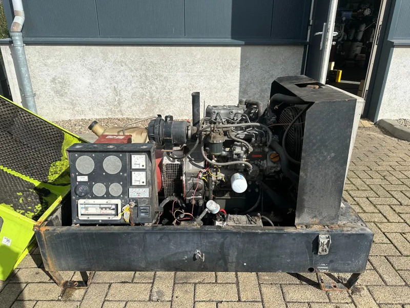 Pramac Yanmar 3TNE88-PG Mecc Alte Spa 15 kVA Silent generatorset - Generador industriale: foto 2 Pramac Yanmar 3TNE88-PG Mecc Alte Spa 15 kVA Silent generatorset - Generador industriale: foto 2