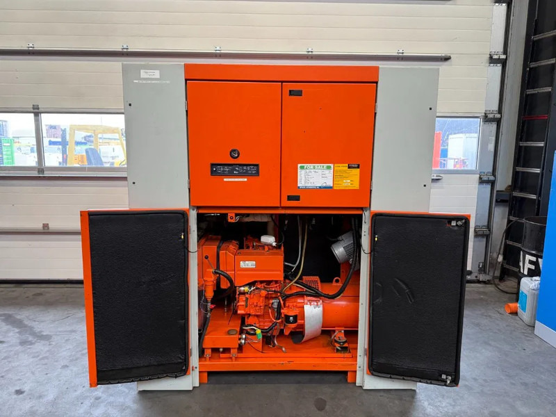 VM Leroy Somer 20 kVA noodstroom generatorset 514 hours - Generador industriale: foto 2 VM Leroy Somer 20 kVA noodstroom generatorset 514 hours - Generador industriale: foto 2