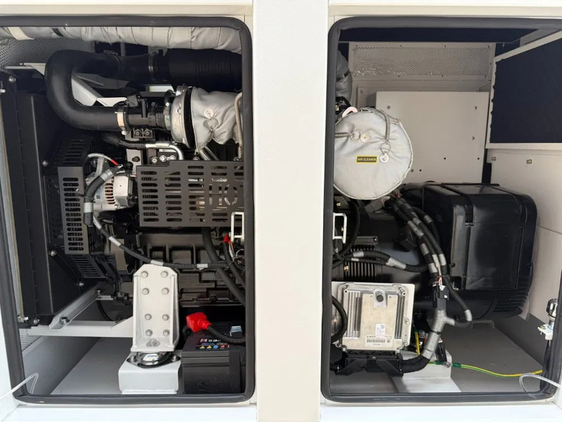 Yanmar Stage 5 Yanmar 45 kVA Silent Rental generatorset - Generador industriale: foto 4 Yanmar Stage 5 Yanmar 45 kVA Silent Rental generatorset - Generador industriale: foto 4