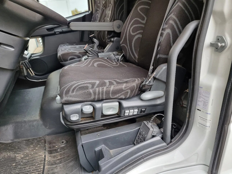 Camión portavehículos Iveco EuroCargo 80 E6 80E19: foto 17