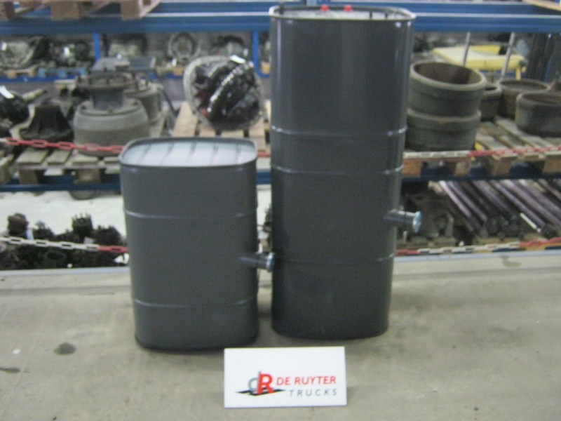 DAF Brandstoftanks voor LF - Depósito de combustible para Camión: foto 2 DAF Brandstoftanks voor LF - Depósito de combustible para Camión: foto 2