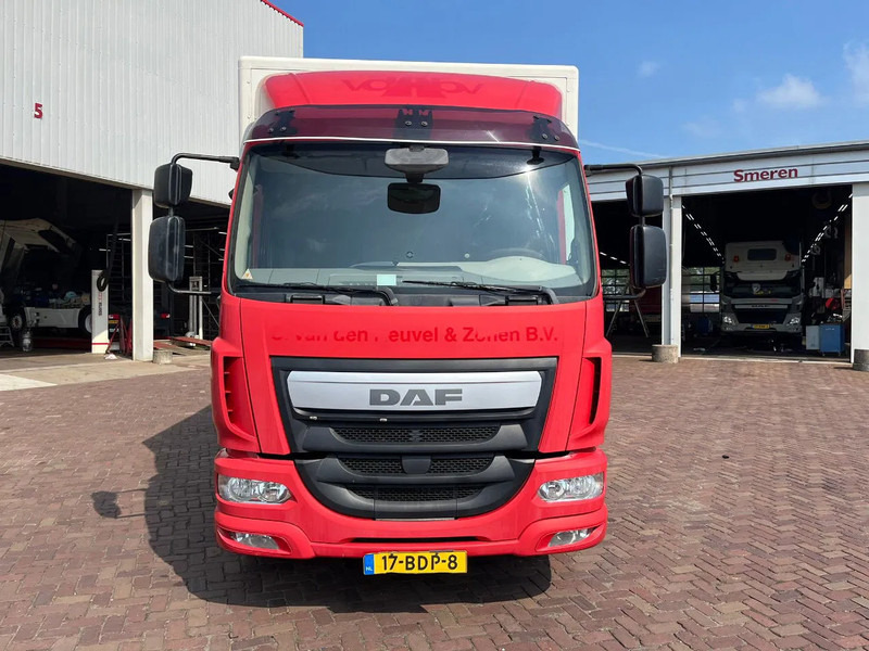 DAF LF 210 FA 12 TN EURO 6 - Camión caja cerrada: foto 2 DAF LF 210 FA 12 TN EURO 6 - Camión caja cerrada: foto 2