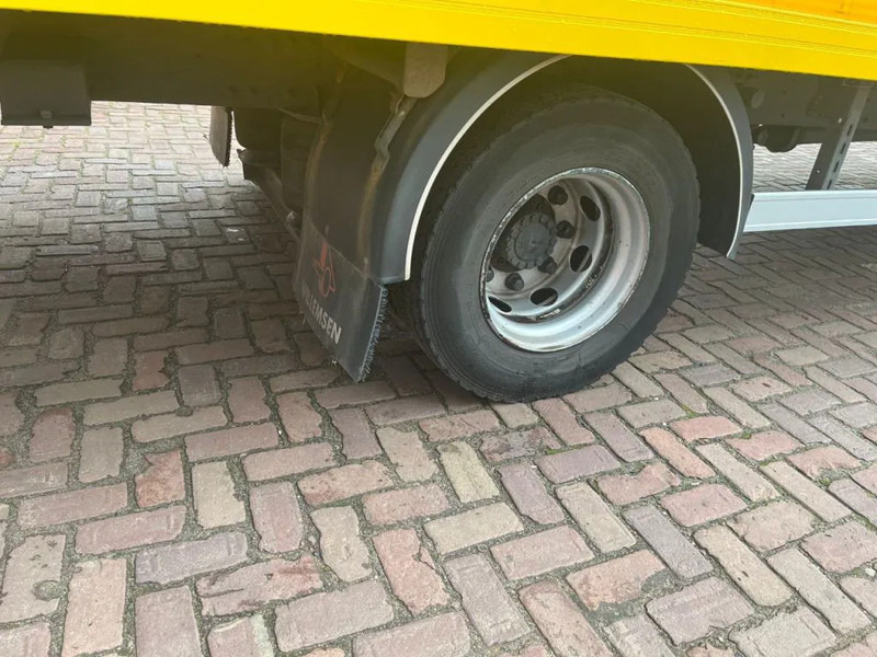 Camión caja cerrada DAF LF 210 FA 12 TN: foto 13