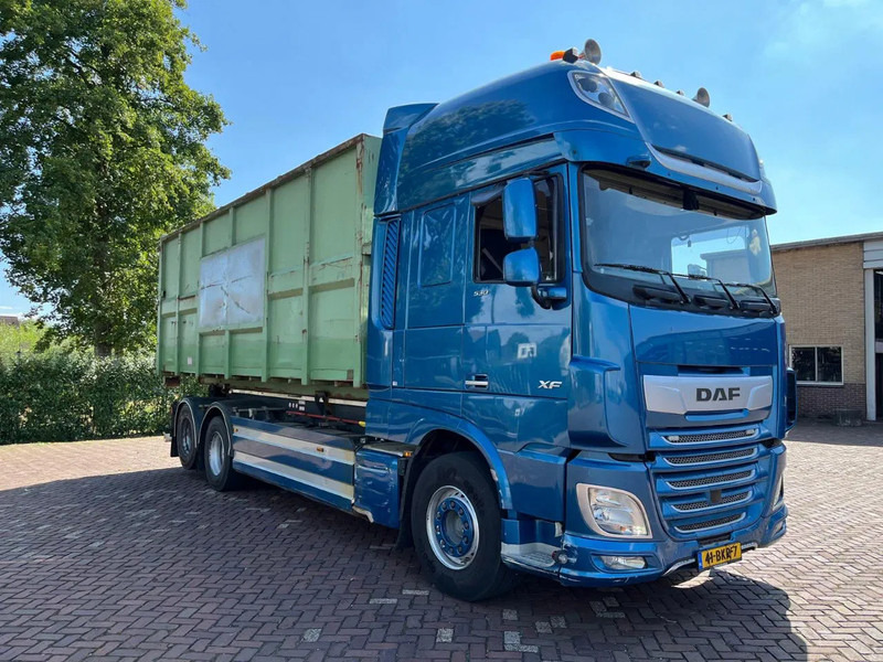 DAF XF 530 FAS - Camión portacontenedore/ Intercambiable: foto 1 DAF XF 530 FAS - Camión portacontenedore/ Intercambiable: foto 1