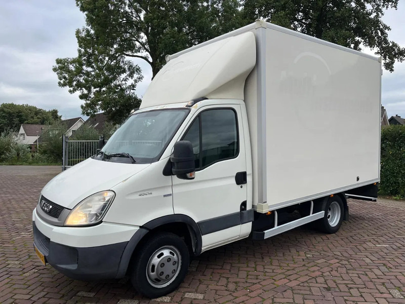 Iveco Daily 40 C14 - Furgoneta caja cerrada: foto 1 Iveco Daily 40 C14 - Furgoneta caja cerrada: foto 1
