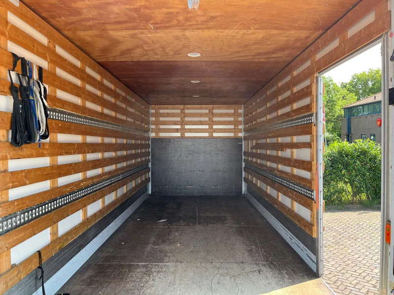 Camión caja cerrada Mercedes-Benz Atego 916: foto 11 Camión caja cerrada Mercedes-Benz Atego 916: foto 11