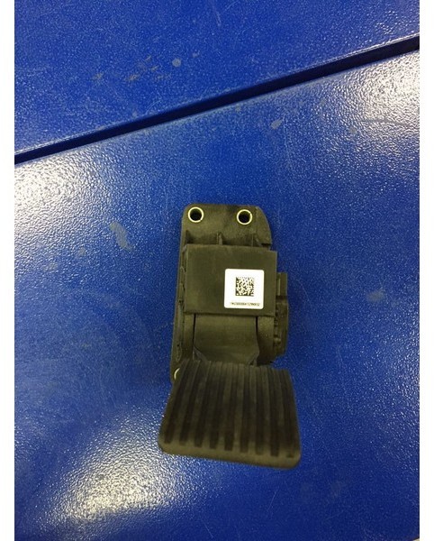 Mercedes-Benz gaspedaal actros / atego / axor 9603000004 - Pedal para Camión: foto 2 Mercedes-Benz gaspedaal actros / atego / axor 9603000004 - Pedal para Camión: foto 2