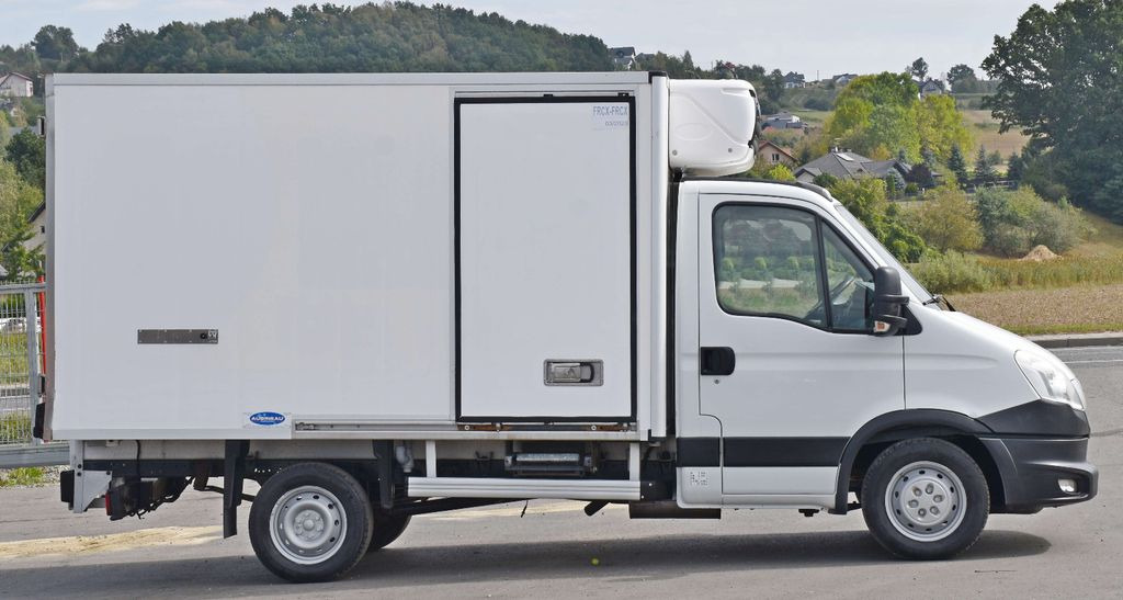Iveco DAILY 35S13* Kühlkoffer 2,00 m * TOPZUSTAND Iveco DAILY 35S13 * Kühlkoffer * TOPZUSTAND - Camión frigorífico, Camión grúa: foto 3 Iveco DAILY 35S13* Kühlkoffer 2,00 m * TOPZUSTAND Iveco DAILY 35S13 * Kühlkoffer * TOPZUSTAND - Camión frigorífico, Camión grúa: foto 3