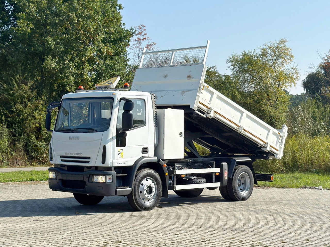 Iveco EUROCARGO 140E22* KIPPER 5,00 m* TOPZUSTAND - Camión volquete: foto 2 Iveco EUROCARGO 140E22* KIPPER 5,00 m* TOPZUSTAND - Camión volquete: foto 2