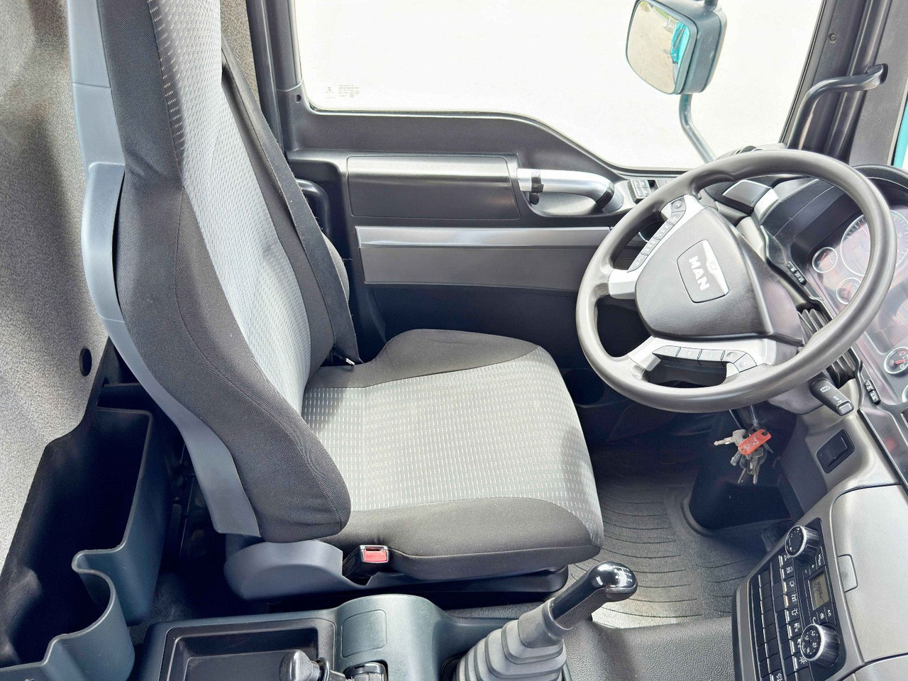 Arrendamiento de MAN TGM 15.340 * Kipper 4,60 m * TOPZUSTAND MAN TGM 15.340 * Kipper 4,60 m * TOPZUSTAND: foto 12 Arrendamiento de MAN TGM 15.340 * Kipper 4,60 m * TOPZUSTAND MAN TGM 15.340 * Kipper 4,60 m * TOPZUSTAND: foto 12