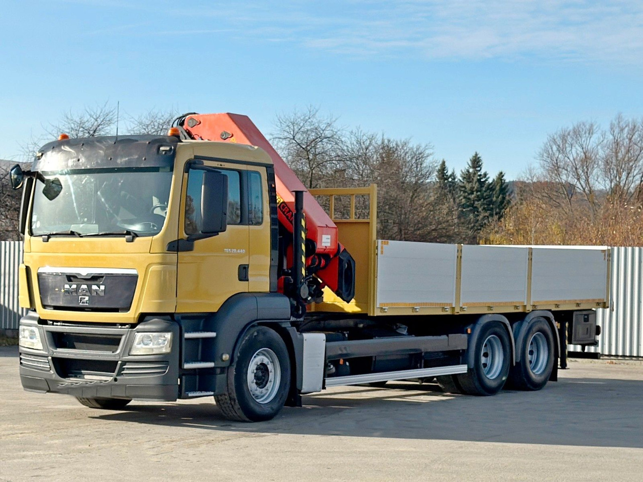MAN TGS 28.440 Pritsche 6,55* PALFINGER PK 4502 - Camión grúa: foto 4 MAN TGS 28.440 Pritsche 6,55* PALFINGER PK 4502 - Camión grúa: foto 4