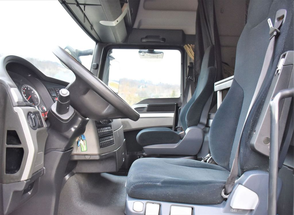 MAN TGX 18.440 Fahrgestell 7,00m + Anhänger 6,90m MAN TGX 18.440 Fahrgestell 7,00m + Anhänger 6,90m - Camión chasis, Camión grúa: foto 5 MAN TGX 18.440 Fahrgestell 7,00m + Anhänger 6,90m MAN TGX 18.440 Fahrgestell 7,00m + Anhänger 6,90m - Camión chasis, Camión grúa: foto 5