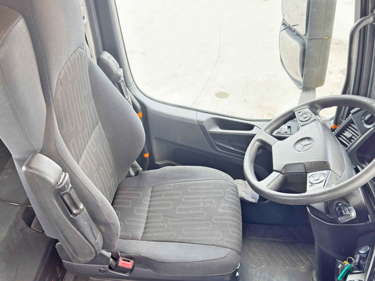 Arrendamiento de  Mercedes-Benz AROCS 2636 *HIAB 166 D-4 HIDUO + FUNK* 6x4 Mercedes-Benz AROCS 2636 *HIAB 166 D-4 HIDUO + FUNK* 6x4: foto 10