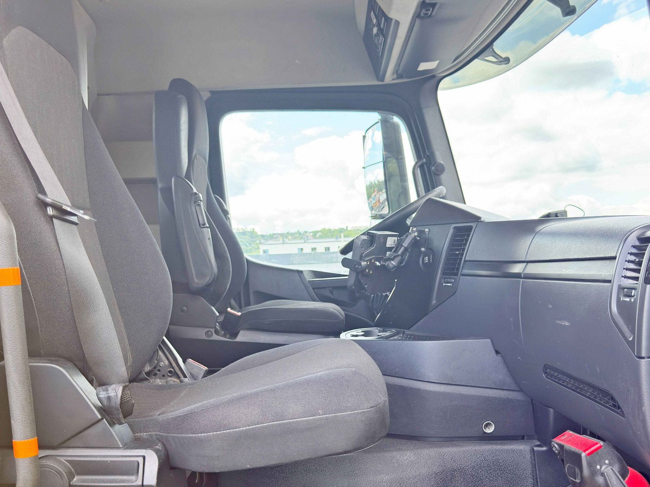 Arrendamiento de  Mercedes-Benz AROCS 2636 *HIAB 166 D-4 HIDUO + FUNK* 6x4 Mercedes-Benz AROCS 2636 *HIAB 166 D-4 HIDUO + FUNK* 6x4: foto 11