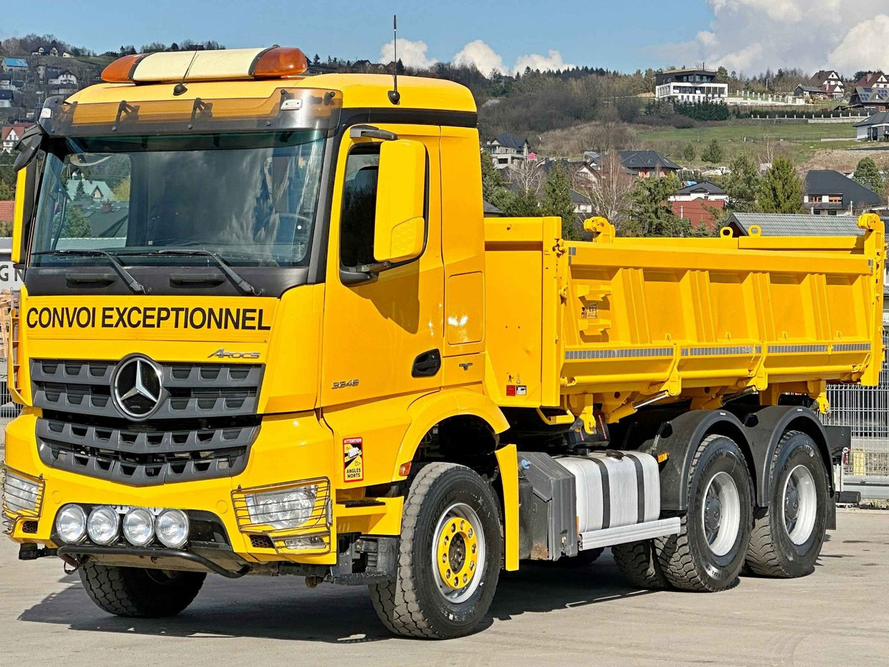Mercedes-Benz AROCS 3348* KIPPER 5,20 + BORDMATIC / 6x4 - Camión volquete: foto 5 Mercedes-Benz AROCS 3348* KIPPER 5,20 + BORDMATIC / 6x4 - Camión volquete: foto 5