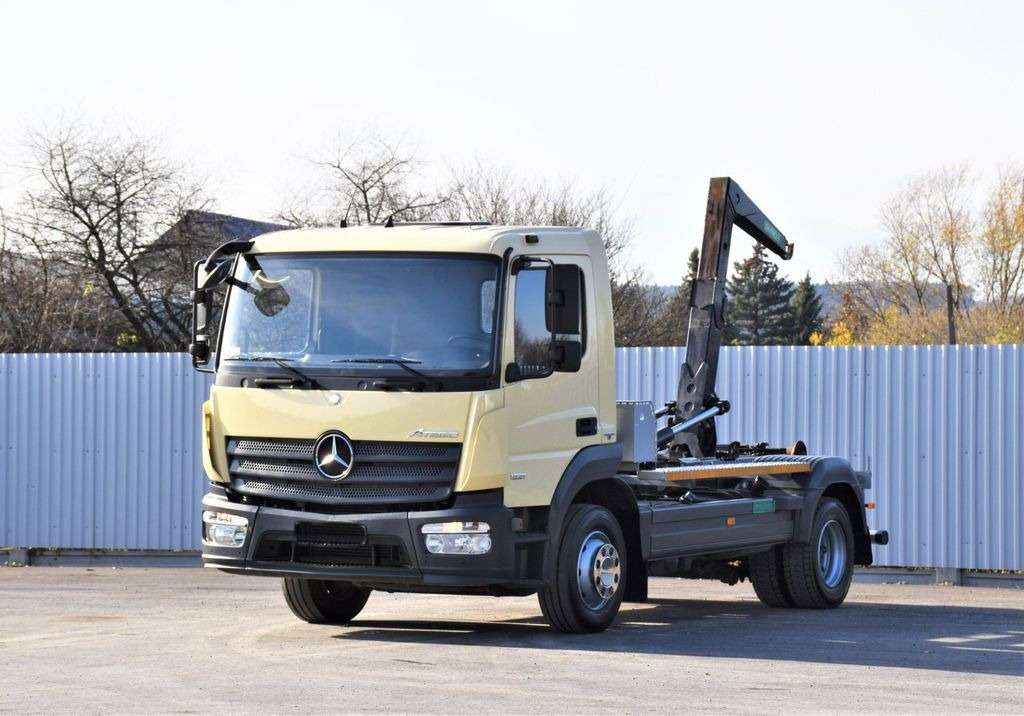 Mercedes-Benz ATEGO 1221 * ABROLLKIPPER * TOPZUSTAND - Camión multibasculante, Camión grúa: foto 2 Mercedes-Benz ATEGO 1221 * ABROLLKIPPER * TOPZUSTAND - Camión multibasculante, Camión grúa: foto 2