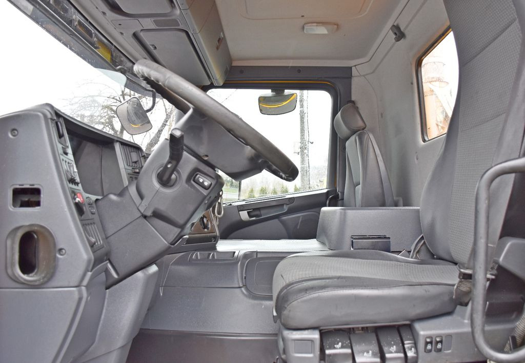 Foto del interior 1: Arrendamiento de Scania P 410 Kipper 4,20m + BORDMATIC / TOPZUSTAND Scania P 280 Kipper 4,20m + BORDMATIC / TOPZUSTAND Scania P 410 Kipper 4,20m + BORDMATIC / TOPZUSTAND Scania P 280 Kipper 4,20m + BORDMATIC / TOPZUSTAND