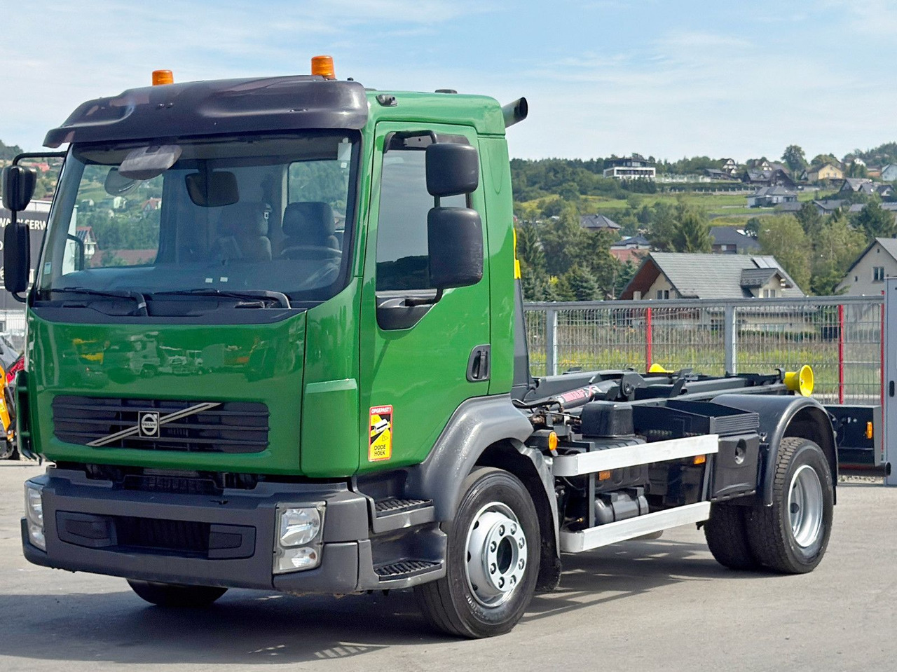 Volvo FL 280 * Abrollkipper * TOPZUSTAND - Camión multibasculante: foto 3 Volvo FL 280 * Abrollkipper * TOPZUSTAND - Camión multibasculante: foto 3