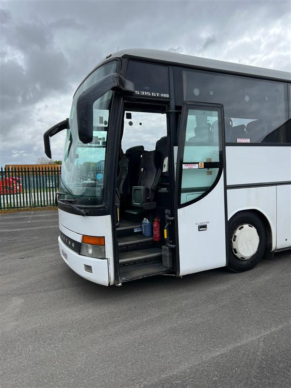 2004 Setra 315 GT 49 Seat coach, MOT November, 6 cylinder, 6 speed manual, excellent runner. - Autocar: foto 2 2004 Setra 315 GT 49 Seat coach, MOT November, 6 cylinder, 6 speed manual, excellent runner. - Autocar: foto 2