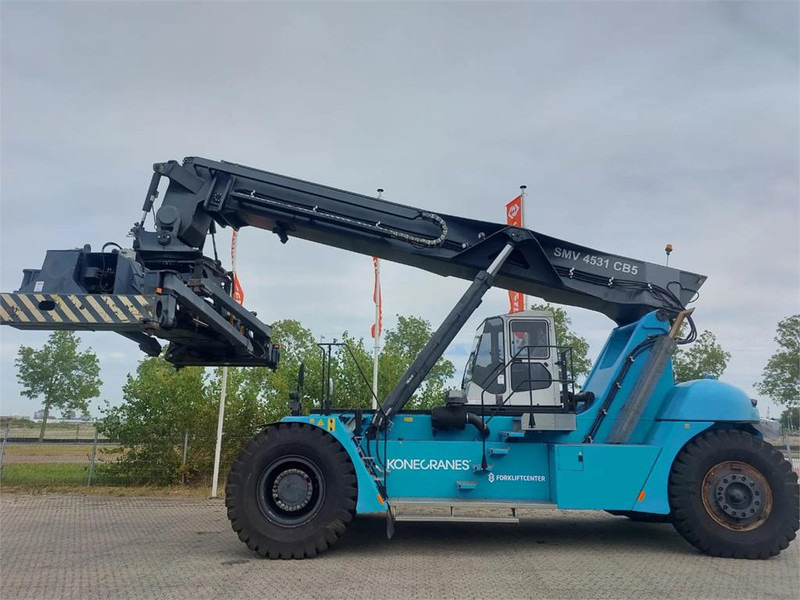 KONECRANES SMV 4531 CB5 - Reach stacker: foto 2 KONECRANES SMV 4531 CB5 - Reach stacker: foto 2