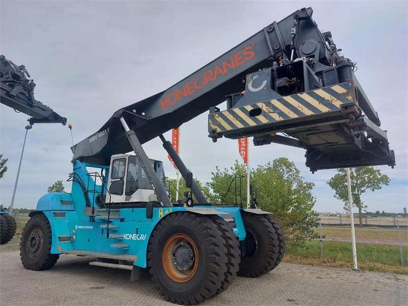 KONECRANES SMV 4531 CB5 - Reach stacker: foto 3 KONECRANES SMV 4531 CB5 - Reach stacker: foto 3