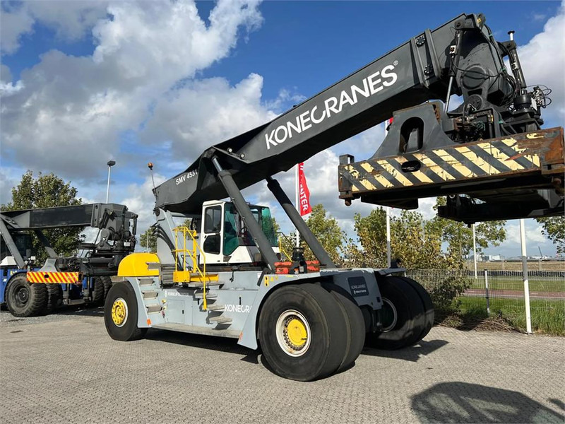 KONECRANES SMV 4531 TB5 - Reach stacker: foto 3 KONECRANES SMV 4531 TB5 - Reach stacker: foto 3