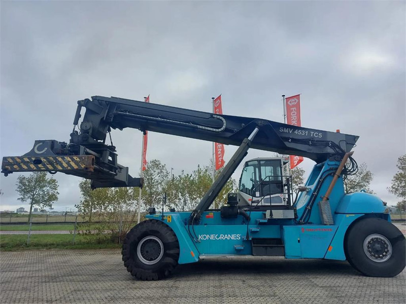 KONECRANES SMV 4531 TC5 - Reach stacker: foto 2 KONECRANES SMV 4531 TC5 - Reach stacker: foto 2