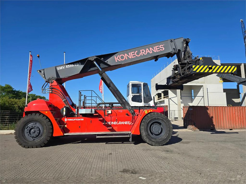 KONECRANES SMV 4535 TB5 - Reach stacker: foto 1 KONECRANES SMV 4535 TB5 - Reach stacker: foto 1