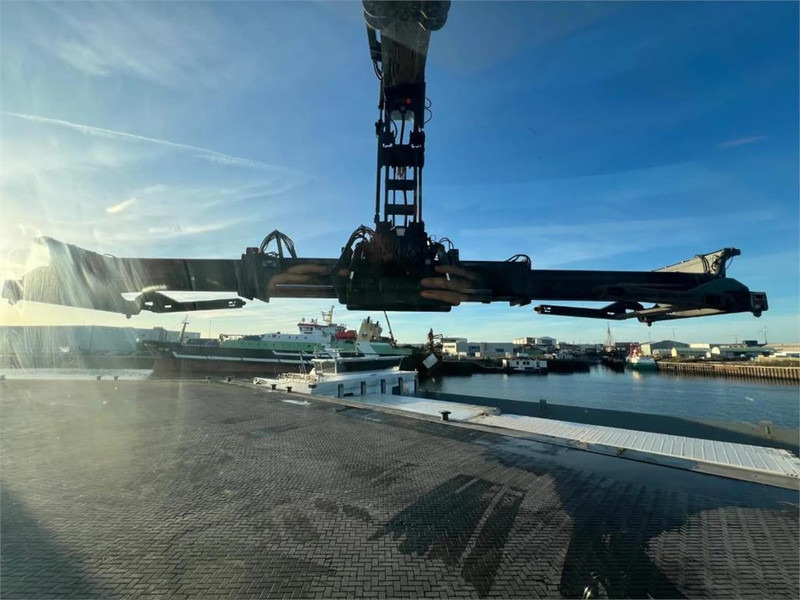 Kalmar DRG450-75S6HCXS - Reach stacker: foto 3 Kalmar DRG450-75S6HCXS - Reach stacker: foto 3