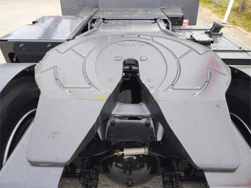 Arrendamiento de Terberg YT220 Terberg YT220: foto 9 Arrendamiento de Terberg YT220 Terberg YT220: foto 9