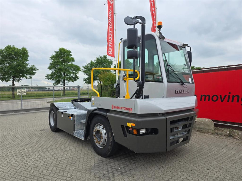 Terberg YT223 - Tractor industrial: foto 1 Terberg YT223 - Tractor industrial: foto 1