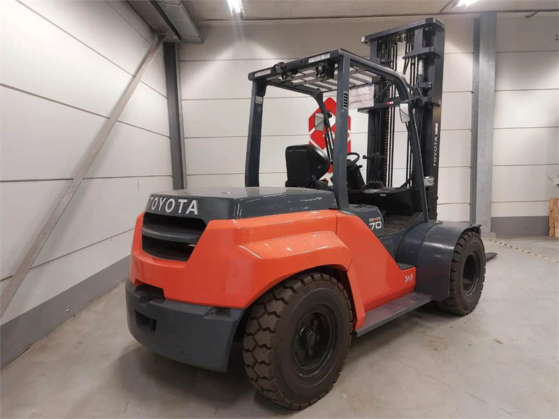 Carretilla elevadora diésel Toyota 8FD70F: foto 6