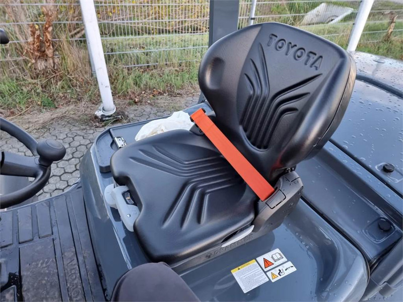 Carretilla elevadora diésel Toyota 8FD70F: foto 11