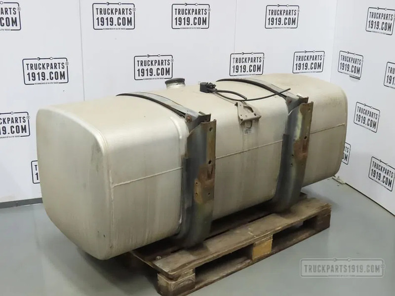 DAF 1681826 Brandstoftank + steunen 620L - Depósito de combustible para Camión: foto 2 DAF 1681826 Brandstoftank + steunen 620L - Depósito de combustible para Camión: foto 2