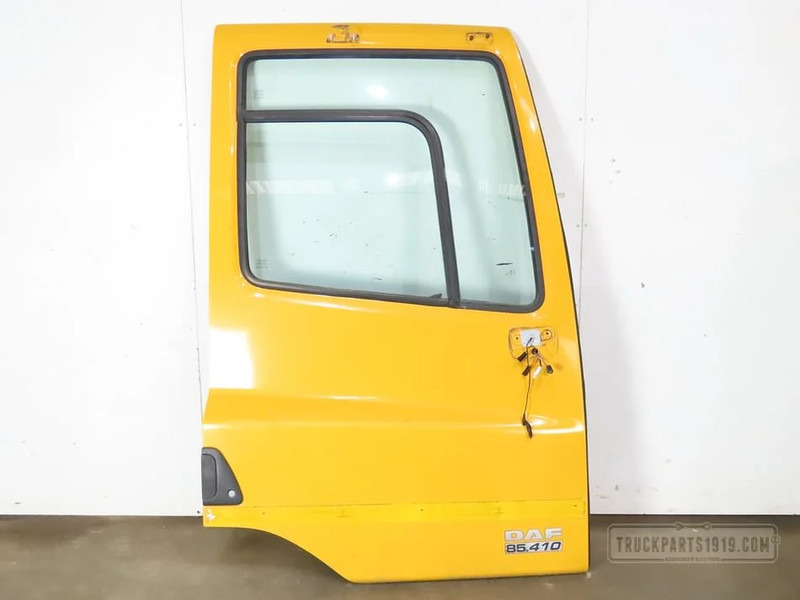 DAF 1950971 Portier Re. CF 85 - Puerta y piezas para Camión: foto 1 DAF 1950971 Portier Re. CF 85 - Puerta y piezas para Camión: foto 1