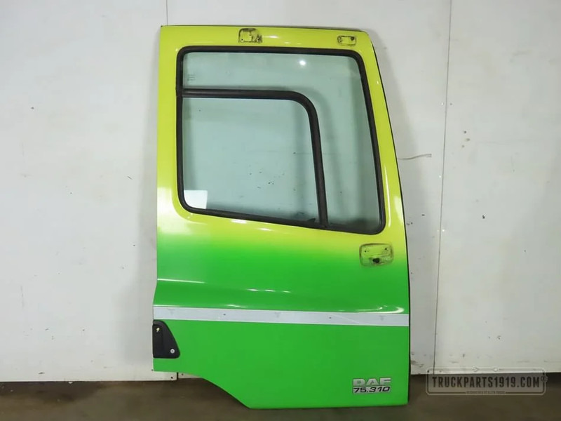 DAF 1950971 Portier Re. CF 85 - Puerta y piezas para Camión: foto 3 DAF 1950971 Portier Re. CF 85 - Puerta y piezas para Camión: foto 3
