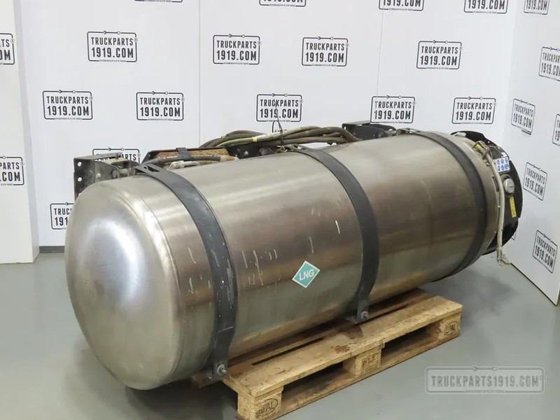 Volvo 23952072 LNG tank 565L Volvo - Depósito de combustible para Camión: foto 1 Volvo 23952072 LNG tank 565L Volvo - Depósito de combustible para Camión: foto 1