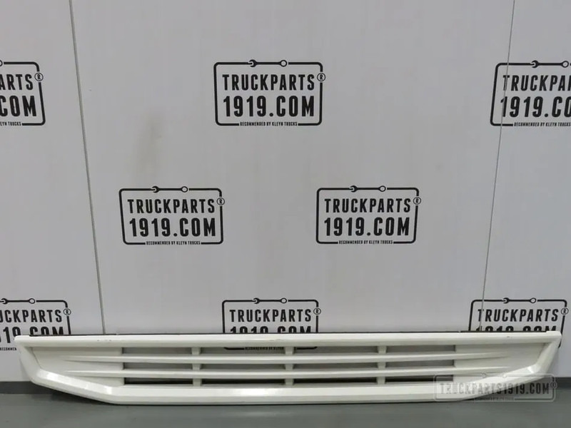 Volvo 82258426 | Service trede cabine FH - Parachoques para Camión: foto 1 Volvo 82258426 | Service trede cabine FH - Parachoques para Camión: foto 1