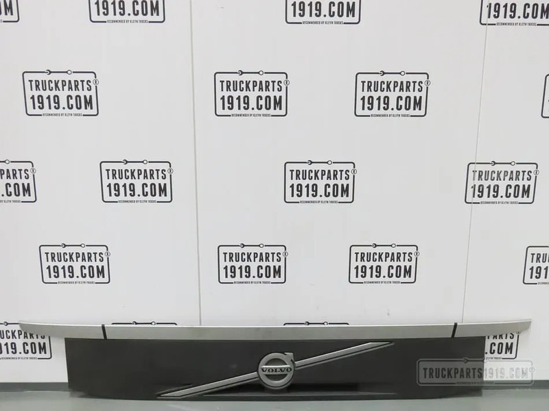 Volvo 84162403 | Grille plaat - Capota para Camión: foto 1 Volvo 84162403 | Grille plaat - Capota para Camión: foto 1