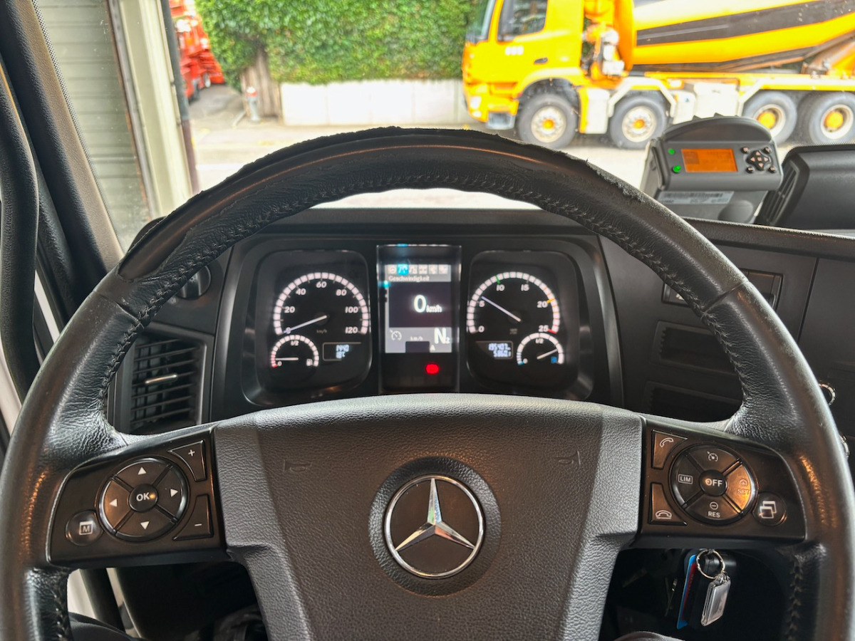 MERCEDES Arocs 3251 - Camión volquete: foto 5 MERCEDES Arocs 3251 - Camión volquete: foto 5