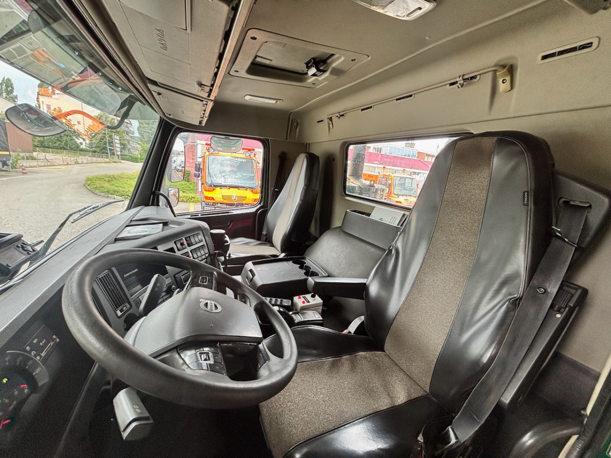 VOLVO FMX-500 8x4R - Camión multibasculante: foto 4 VOLVO FMX-500 8x4R - Camión multibasculante: foto 4