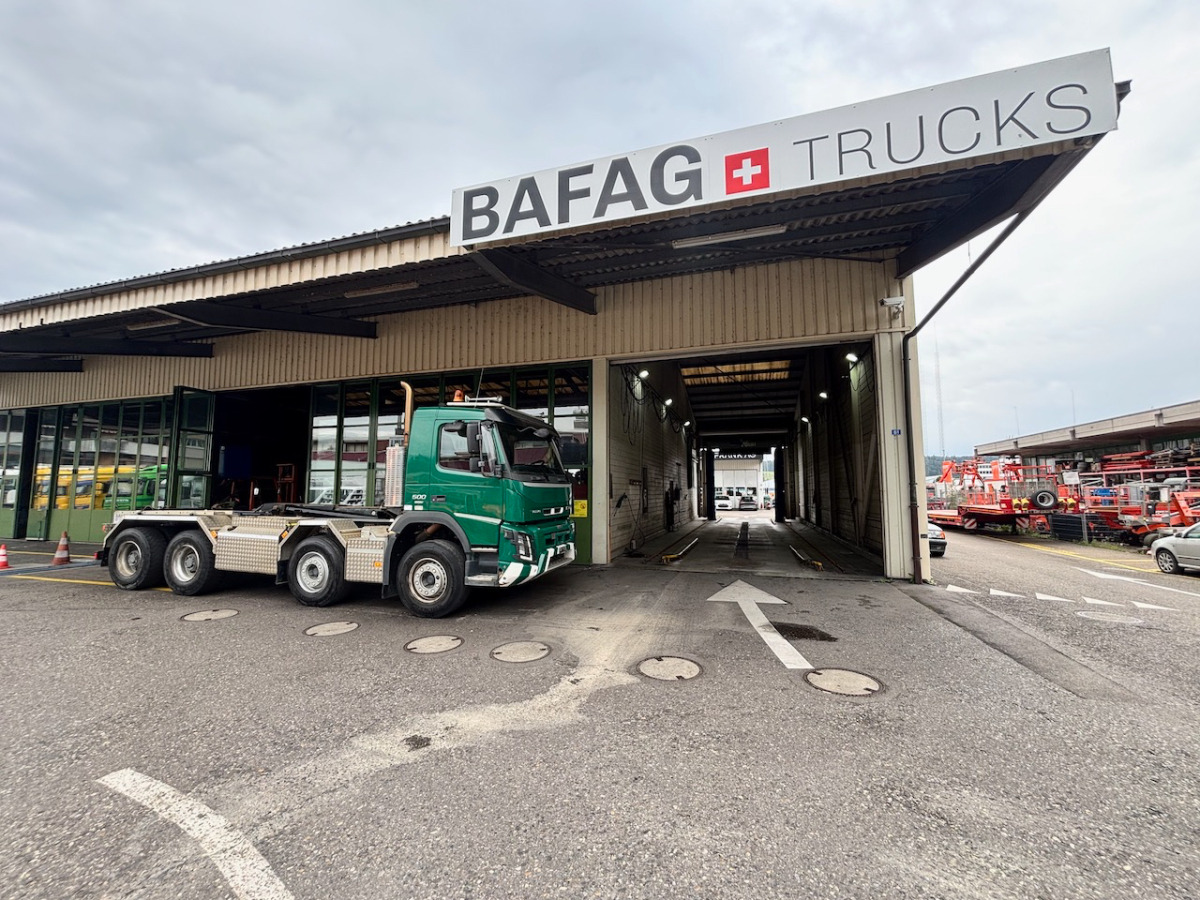 VOLVO FMX-500 8x4R - Camión multibasculante: foto 2 VOLVO FMX-500 8x4R - Camión multibasculante: foto 2