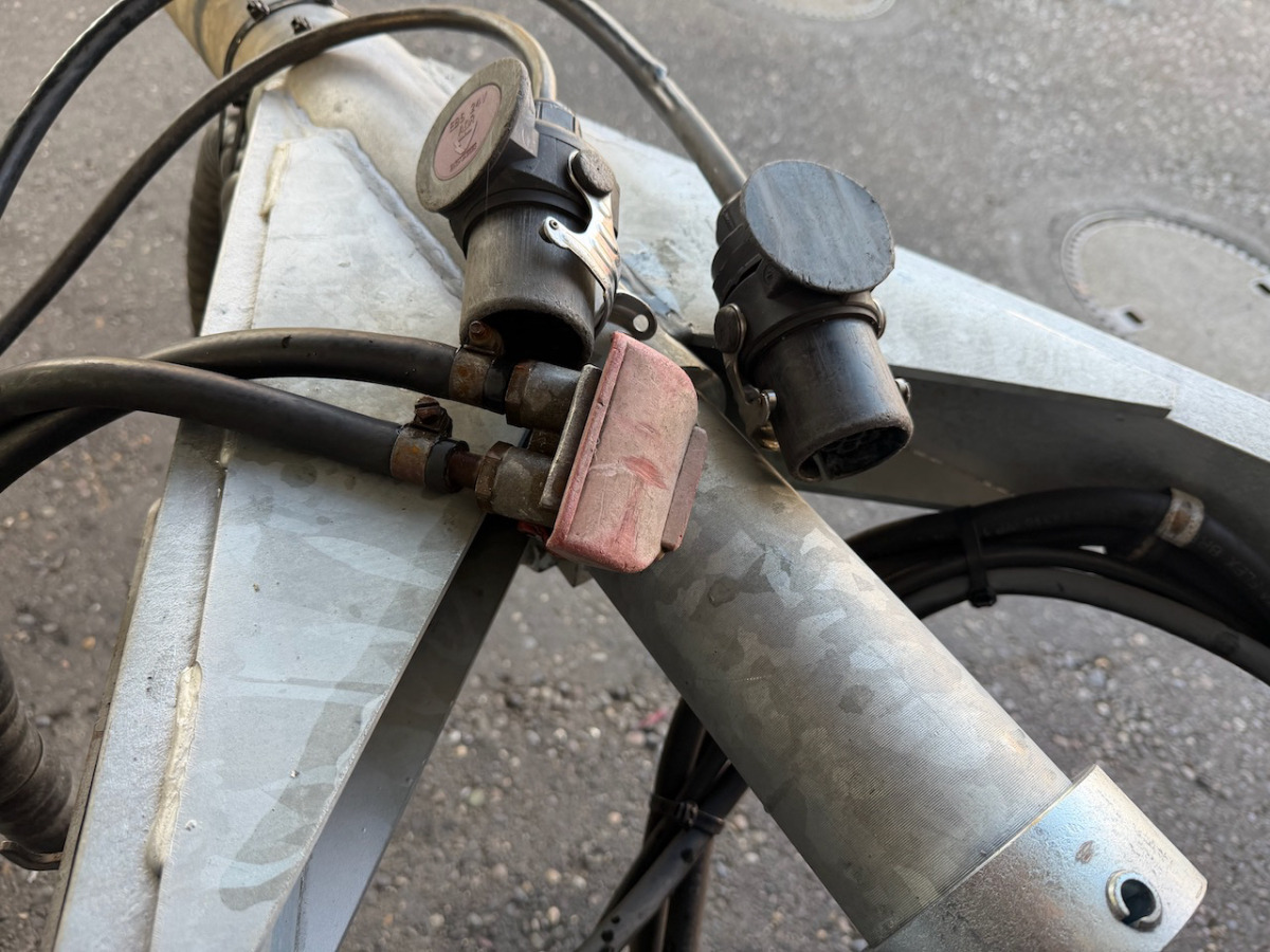 WALDE WU-15044 - Remolque caja cerrada: foto 4 WALDE WU-15044 - Remolque caja cerrada: foto 4